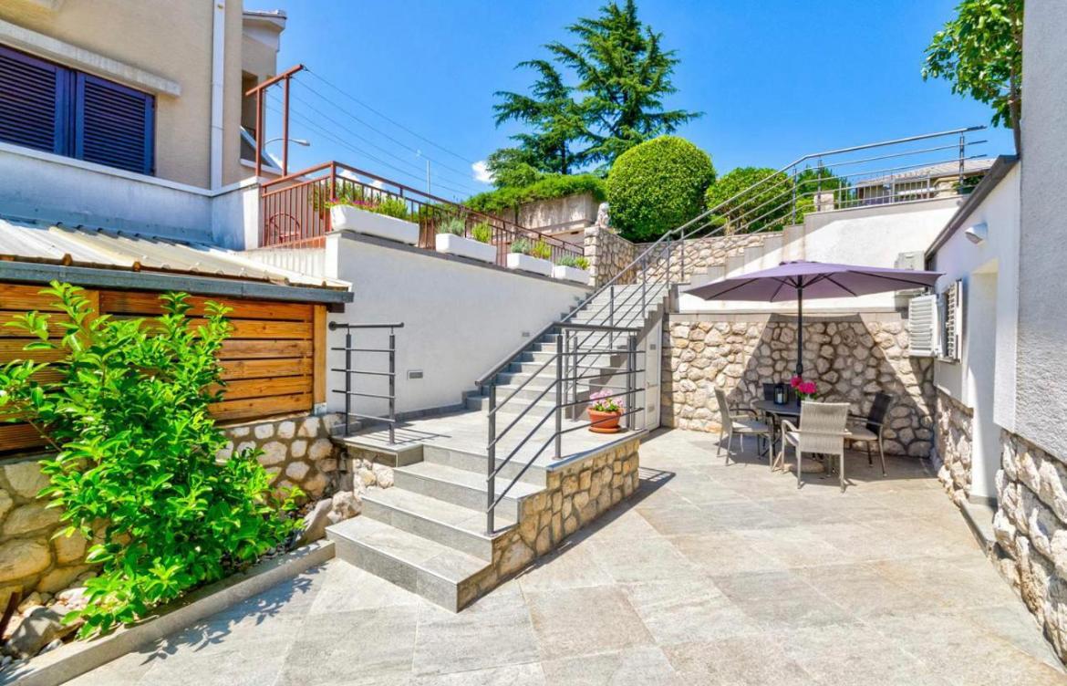 Apartments Tatjana Цриквеница Экстерьер фото